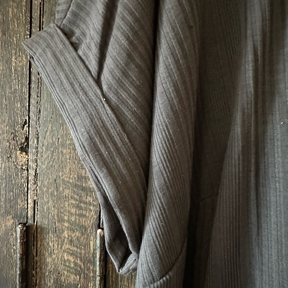 LuLaRoe CHELSEA T-SHIRT DRESS Gray NWT Size 2XL Ribbed with cuff sleeve - Picture 3 of 6